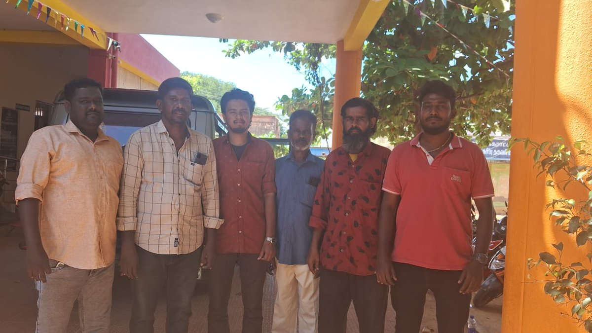 deepak424066818's tweet photo. #மேலூர் தொகுதி நாம் தமிழர் கட்சி சார்பில் மேலூர் நகராட்சி பகுதியில் இருக்கும் குறைகளை நிவர்த்தி செய்ய வலியுறுத்தி #மேலூர் நகராட்சி ஆணையாளர் அவர்களிடம் மனு கொடுக்கப்பட்டது
#சீமான் #seeman #ntk #தாயுமானவன்_சீமான் 
@_ITWingNTK https://t.co/DoliNiFfu7
