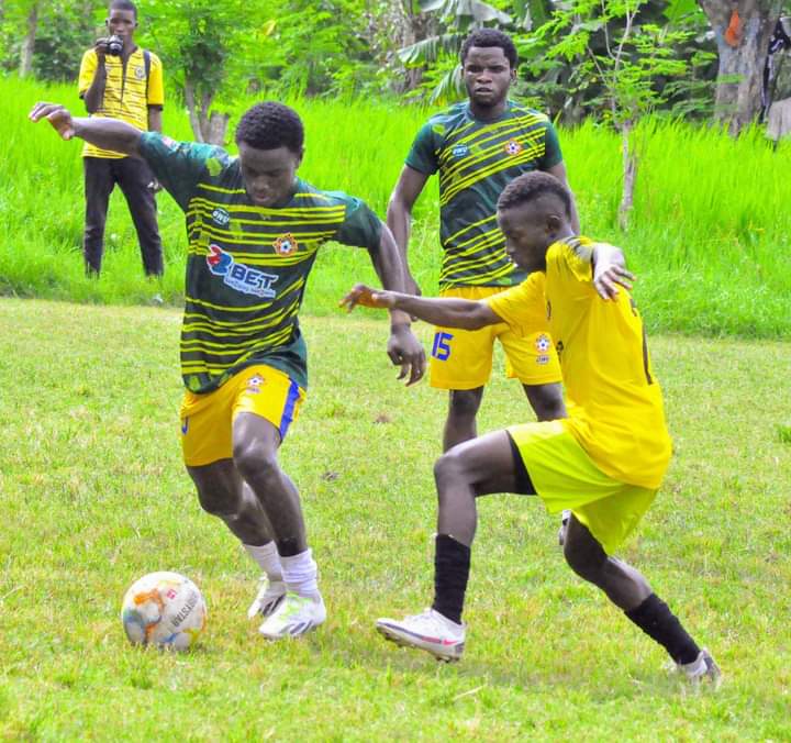 OsunUnited_'s tweet photo. About yesterday in #KFA llorin where we had it all squared against our host, @KwaraUnitedFC .
According to our coach @SeyeAjayi09 "we are not there yet, we need to build on what is on ground and everyone must contribute positively to secure a space".
#ClubFriendly
#KWAOSU🟢🟠 https://t.co/HE7YtVzsG8