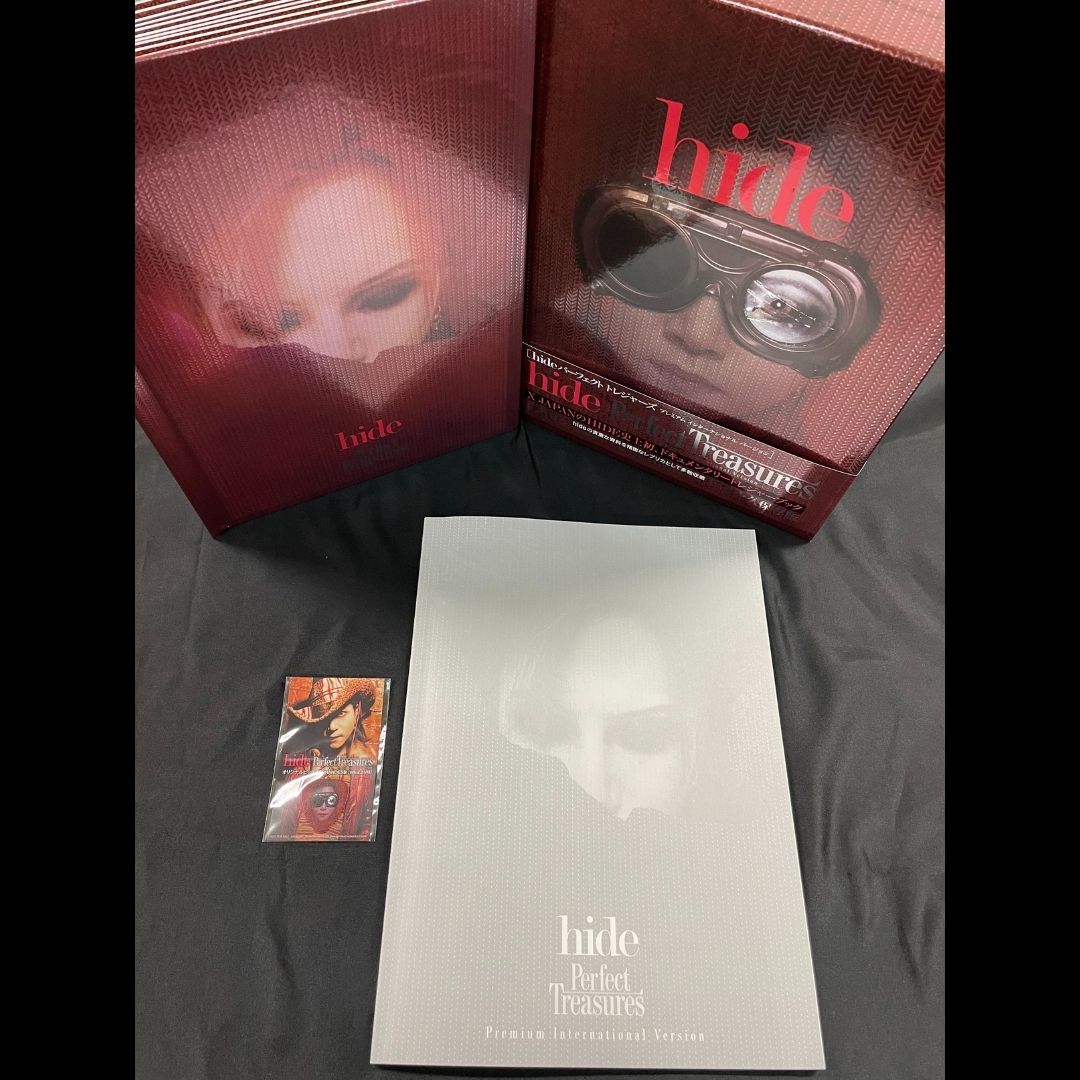 #hide トレジャーブック

再版第一刷のみの特別付録オリジナルピックはhideさんが愛用していたFERNANDES製ピックを用い、サイズ、素材もそのままに、hideヴィジュアル＆トレジャーロゴを両面にフルカラー印刷！
購入はこちらから!!
csij.co.jp/hide2/
＃HIDE