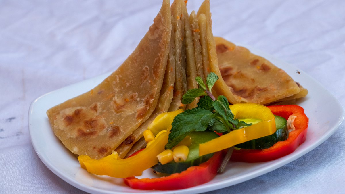 Indulge in a delightful breakfast on-the-go from #NdereyazRestaurant! Our array of mouthwatering bite options awaits you.  Call us at 0707912912 to place your order and enjoy a quick, scrumptious pick-up experience.