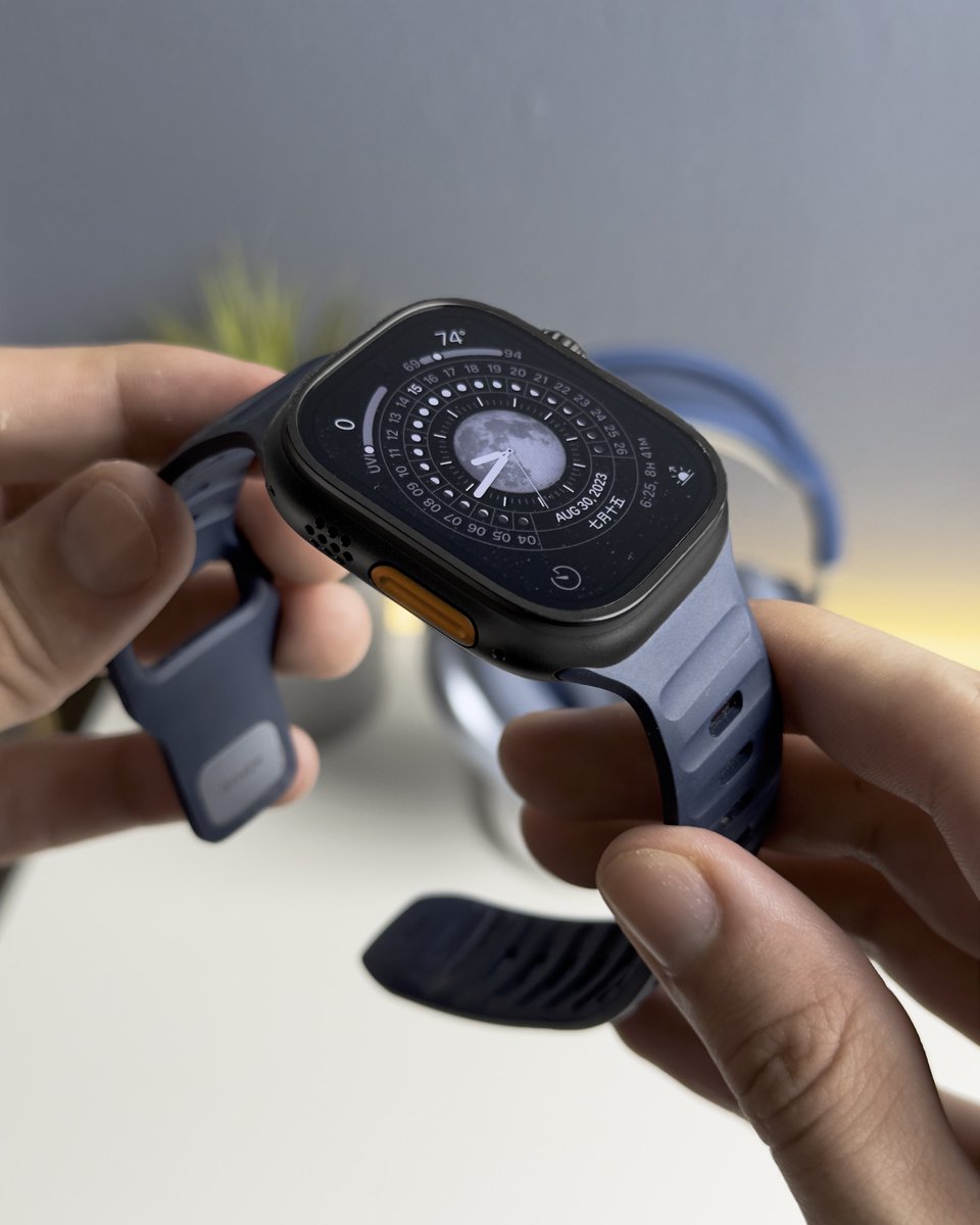 theapplehub's tweet photo. Apple Watch Ultra in black will be stunning 🤩 https://t.co/NVtf8dPYet