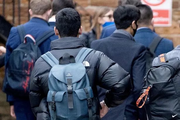 I’m speaking on 16 #radio stations around the UK this morning 😮‍💨 about my tips &amp; advice for starting #SecondarySchool that I’ve written for .<a href="/Life360/">Life360</a> 

According to their research, 66% of #parents are worried about their child starting secondary school