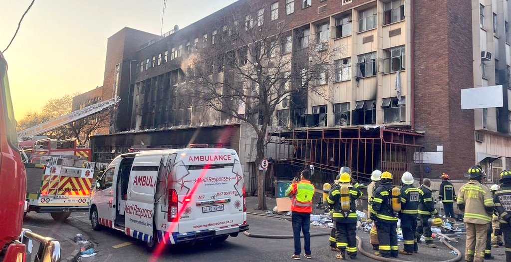zimlive's tweet photo. At least 56 people, many of them foreigners, died early this morning after a five-storey building caught fire in Marshalltown, Johannesburg, in South Africa. Dozens of others are being treated for burns and death toll rising, emergency services said https://t.co/7N7sxO9sm2