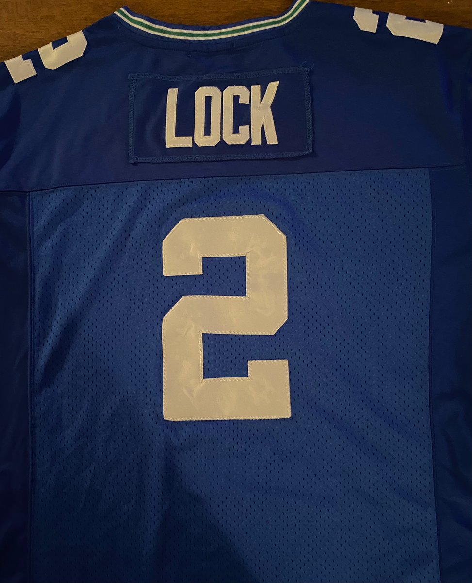 ClaxtonOkajima's tweet photo. @benmaller @Eddieonfox If Drew Lock becomes the starter for the #Seahawks during this upcoming season, I'll cry!! #DrewLock #Emotional #Emotions #CryingCraig #Mariners https://t.co/1i6tslxmPJ
