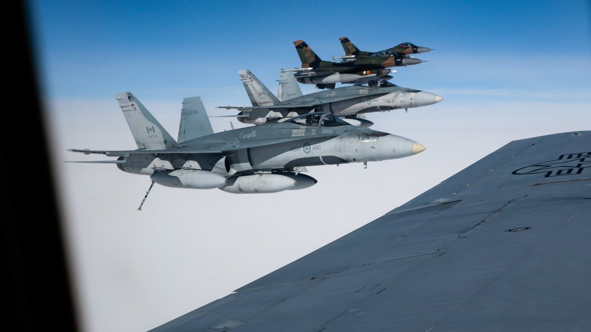 NATO_AIRCOM's tweet photo. #NORAD aircraft from 🇺🇸&amp;🇨🇦 are enhancing their ability to detect &amp; deter against potential threats to North America &amp; the Arctic Region in Op Noble Defender

Demonstrating @NORADCommand's ability to maintain mission readiness while operating in the most challenging of conditions https://t.co/Cbhy3G66KP