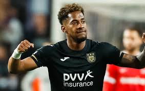 🔵⚪ | Amir "Papi" Murillo 

📢 Adrien Trebel, ex coéquipier d'Amir Murillo, évoque celui que ses coéquipiers surnomme "Papi" : 

💭 Murillo arrive juste derrière Andy Najar (meilleur latéral du championnat belge), selon moi,en deuxième position. J’ai toujours adoréce joueur,