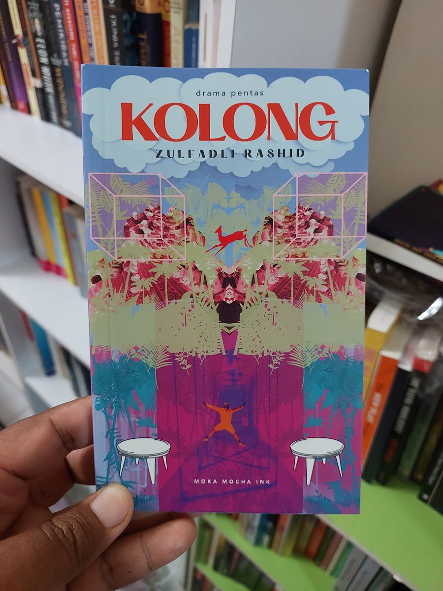 Terima buku drama pentas Kolong daripada <a href="/binfilem/">Ridhwan Saidi</a> . Ya buku drama pentas/skrip teater memamg suka diperolehi di Malaysia. Saya rasa Ridhwan Saidi memiliki lebih banyak buku skrip teater berbanding saya.

Tapi cara bacaannya tiada beza dengan novel atau cerpen. Cuma ia langka.