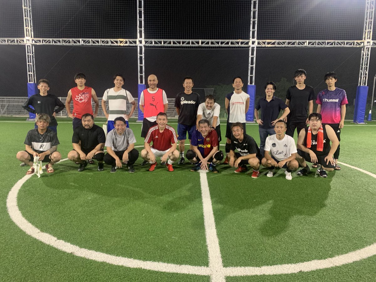 こんにちは！
水曜日enjoy個サル開催しました⚽️

最近はありがたいことに予約が一杯になってしまうことが多く早めに予約しないと入れないということがあります😭

予約が一杯になってしまったら一度電話にてお問い合わせください！

来週は金曜日に開催となりますので是非ご参加お願いします😊