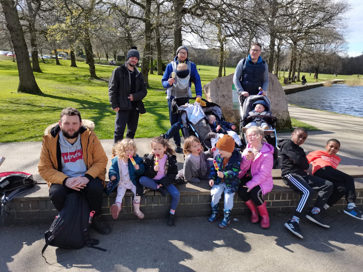 Have you missed us? 
Well Leeds Dads are finally back - with a bang!

Join us this Sun 3 Sept for Leeds Dads & Kids Walk, Golden Acre Park LS16 8BQ

Meet 1045 at the cafe, pram push or walk 11-12,  then back for a FREE ice cream!

leedsdads.org/events to book 

@LMWS_NHS