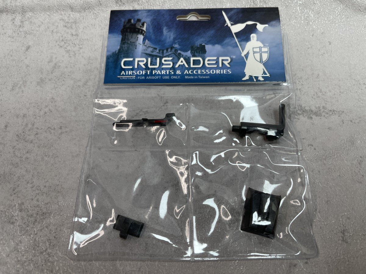 Umarex HK VP9 GBB DX SpecialCombo
CRUSADER製のスチール製パーツがセットになった豪華版！まさにDX！
・蓄光入り フロント/リア サイト 
・エキストラクター
・ディスアセンブルレバー
人間工学に基づいた設計のグリップは非常に握りやすです。

#UMAREX #HK #自衛隊 #制式拳銃 #GBB #サバゲ