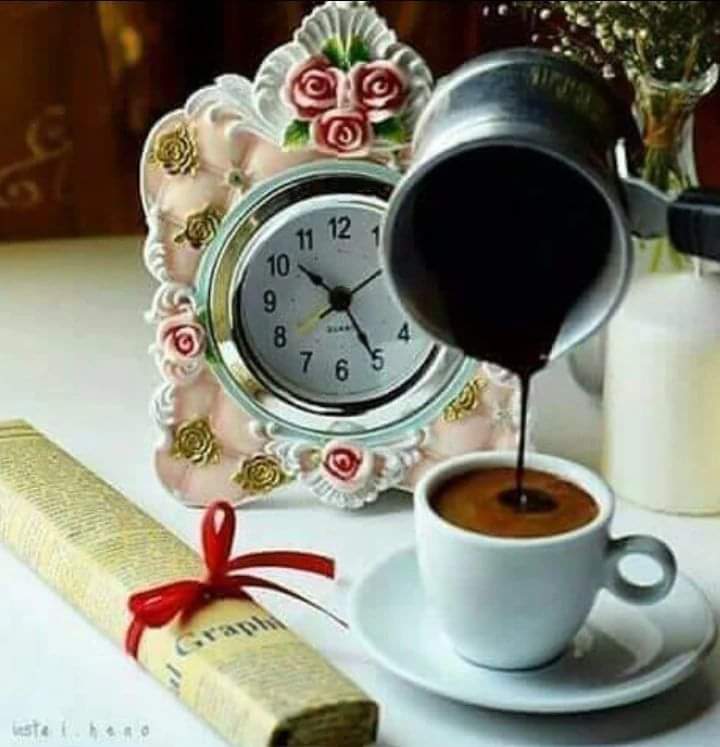 في قانون عشاق القهوة لا يهم كم الوقت ، المهم القهوة ومذاقها ورائحتها ☕