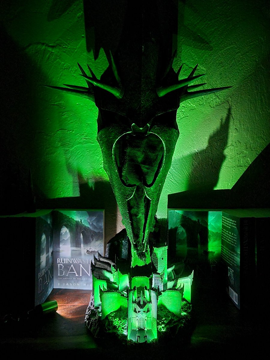 JJasonHicks's tweet photo. @PureArtsLimited The Witch-King https://t.co/drAmW3Ystc