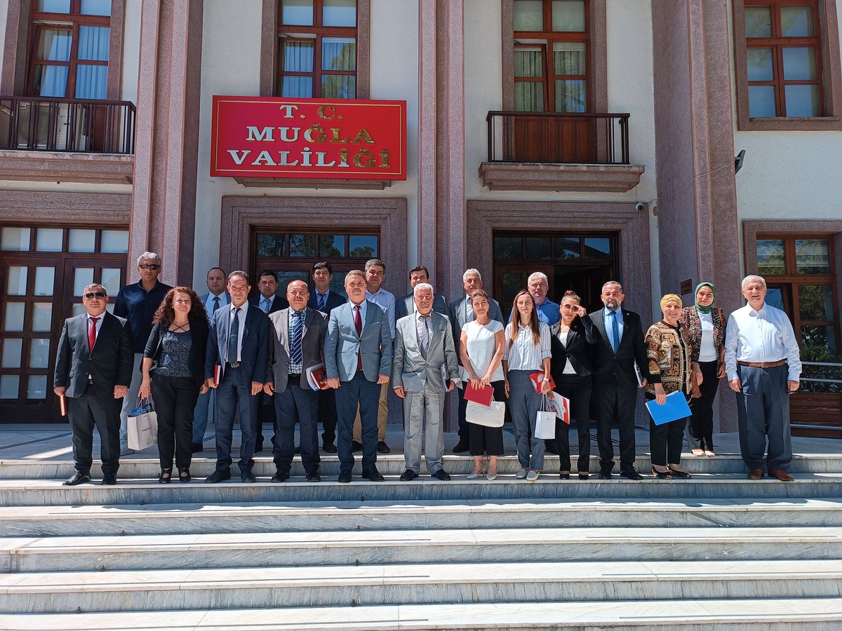 Gençlik ve Spordan sorumlu Vali Yardımcısı Murat Kahraman Başkanlığında, İl Müdürümüz Kazım Açıkbaş, İlçe Müdürlerimiz ve Yurt Müdürlerimizin katılımıyla yeni eğitim öğretim dönemi öncesinde yurtlardaki çalışmalarımız hakkında toplantı gerçekleştirildi.