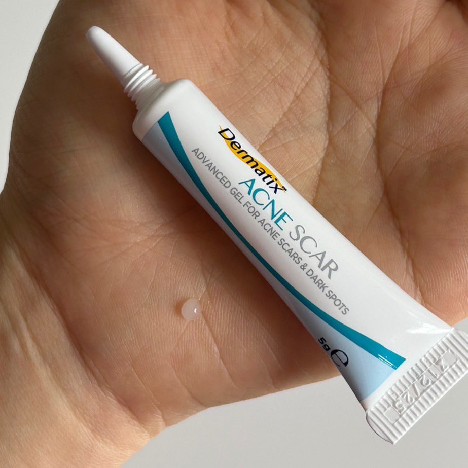 weirderday__'s tweet photo. ใครมีรอยสิว พีชแนะนำตัวนี้เลย dermatix acne scar ทาแล้วรอยสิวจางลงแบบเห็นได้ชัด✅ เน้นทาแบบสม่ำเสมอ บีบใช้แค่นิดเดียว เนื้อซิลิโคนเจลเกลี่ยง่าย ไม่อุดตัน แห้งไว ทาตอนเช้าลงเมคอัพต่อได้ไม่เป็นคราบด้วย ดีแบบ200% 🤩💖💥 https://t.co/paD1MBQUPw