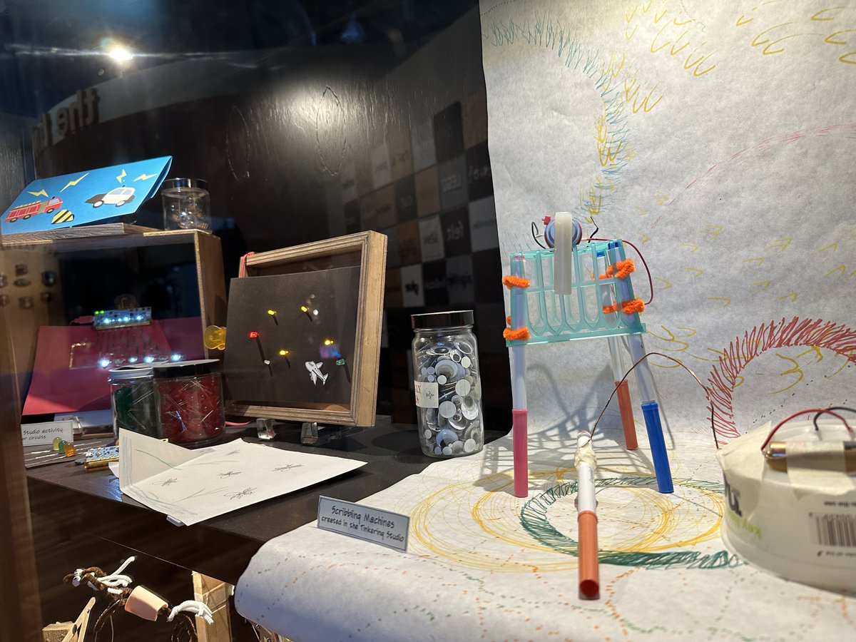 elenavercher's tweet image. now that we're getting ready for #BackToSchool,here are some of the most incredible summer experiences✨
check out the #ISTELIVE23 inspiring lessons: wakelet.com/wake/3VKI4w4QA… &amp;amp; amazing projects from @TinkeringStudio: exploratorium.edu/tinkering/proj…

have a MAGICAL school year 23/24!📚💙✨