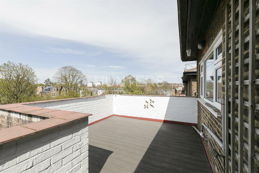 TO RENT 🔐

📍 Cavendish Road, London, NW6
We are delighted to present this stylish and very spacious two double bedroom flat set on the top of well maintain victorian conversion 🏡

📞 Call us on 0207 431 4777

#property #tolet #lettings #viewing #NW6 #home #let #rent #renting