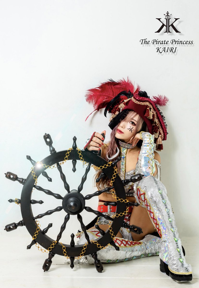 KAIRI_official's tweet photo. 試合まであと【２日】。
NEWコスチュームの新作ポートレート２種類出ます。売店にも立たせていただく予定です😌✒️

🔴女子プロレス BIG SHOW in 新潟
9月2日（土）16:00-新潟市体育館

セミファイナル
岩田美香 &amp; 高瀬みゆき
vs
#KAIRI &amp; 朱崇花　

🏴‍☠️チケットhttps://t.co/QOpaE10yx7 https://t.co/DUHGzk5gcH