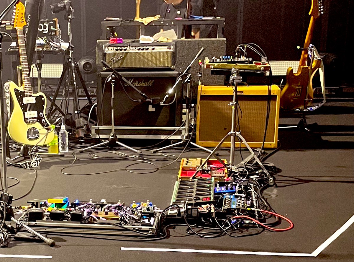 Eveくん、虎狼来ツアー 使用機材🎸 ⚫︎Guitar Shior JazzMaster Shior