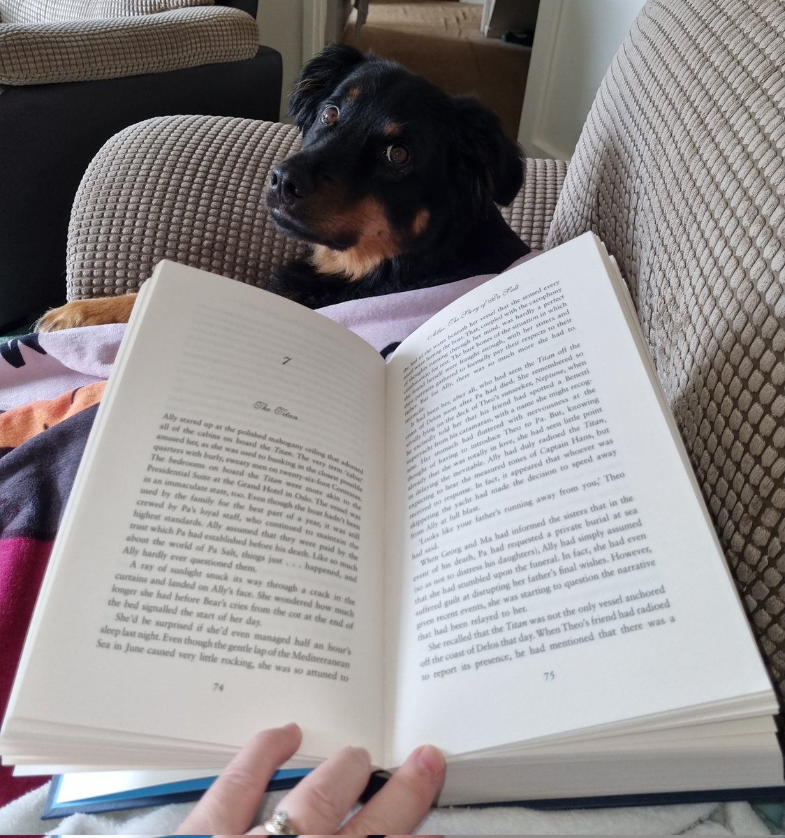 PITCHFORDCARRIE's tweet photo. These days are the best days, some time to relax after a couple of crazy shifts at work  #selfcare #relaxation https://t.co/PQ47RiyNU3