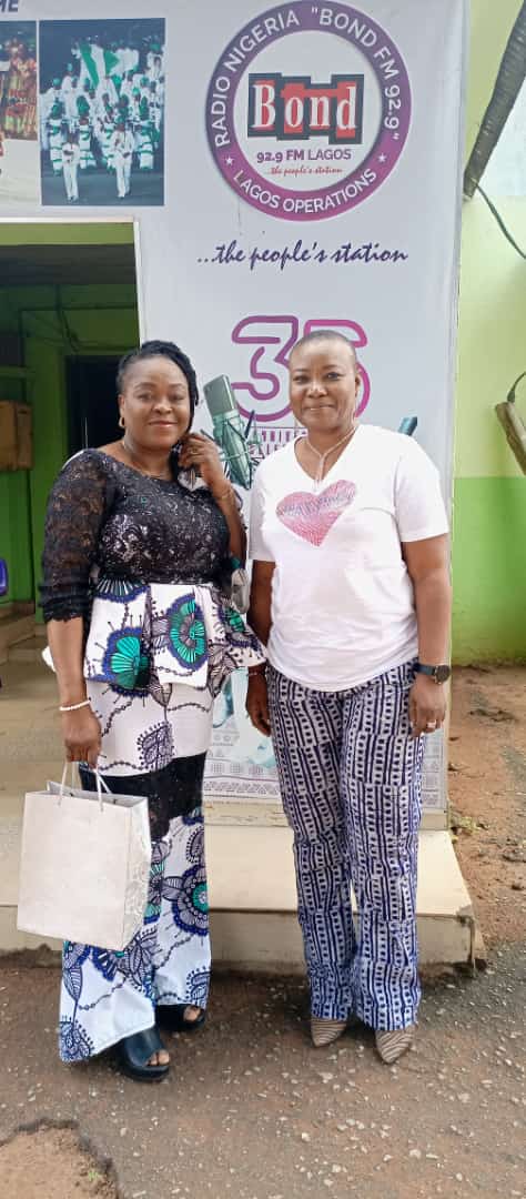 SanitaryMediaC's tweet photo. Our convener looking dashing with GM @Bond929FM just before we began episode 1 of #myperiodmypride. It's 12:15pm next Thursday for episode 2#freepads #freepads4girls #freepads4schoolgirls @Funke_Treasure @Change @quiet006storm @Reggypanache @nguvuhealth @nguvucollective https://t.co/7ZI0p0ubV4