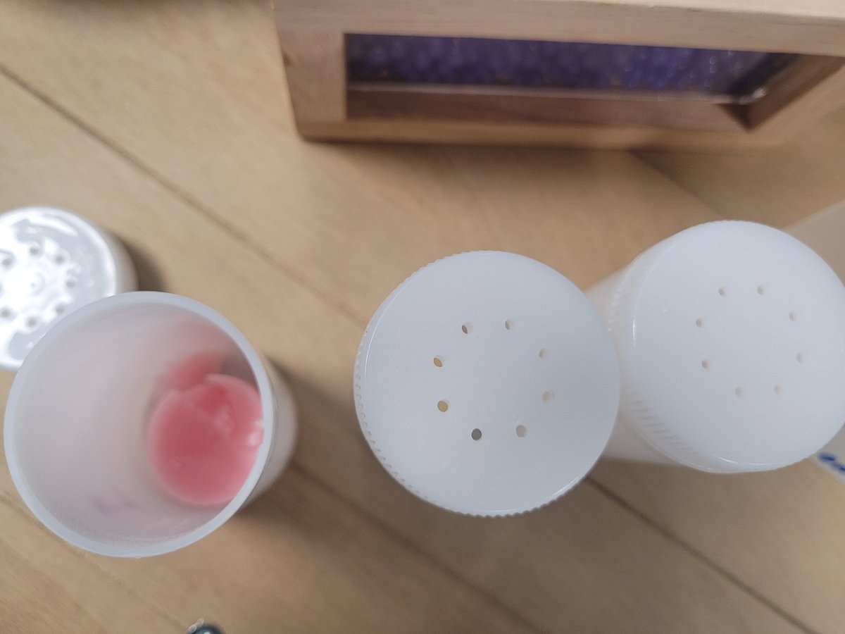 LynburnNurture's tweet photo. The sense of smell is a powerful regulation strategy for distressed children. We have created an activity (using wax melts) in our sensory room for children to get curious about scents #SensoryRoom #RegulateRelateReason @Scentsyuk https://t.co/vRDAXJNmRw