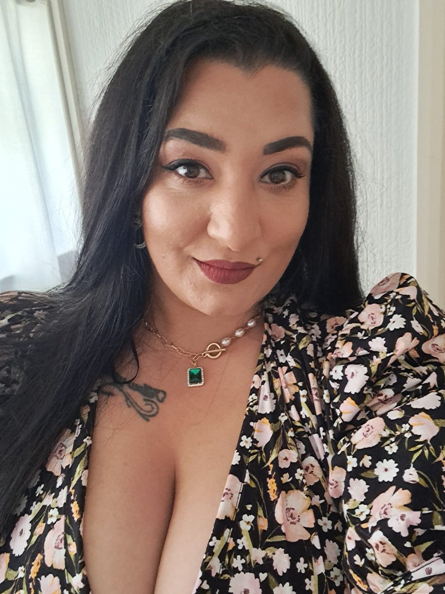 CashPointUk20's tweet photo. Hi payslaves! I just started to play  My trip to Romania with my small daughter!
You're here for https://t.co/IOq8fWAPYS happy and put a smile on My face with your hard earned cash!
#findome #mistress #femdome #slave #sissification #retweet #bbwmistress https://t.co/g7S6DUUsfC
