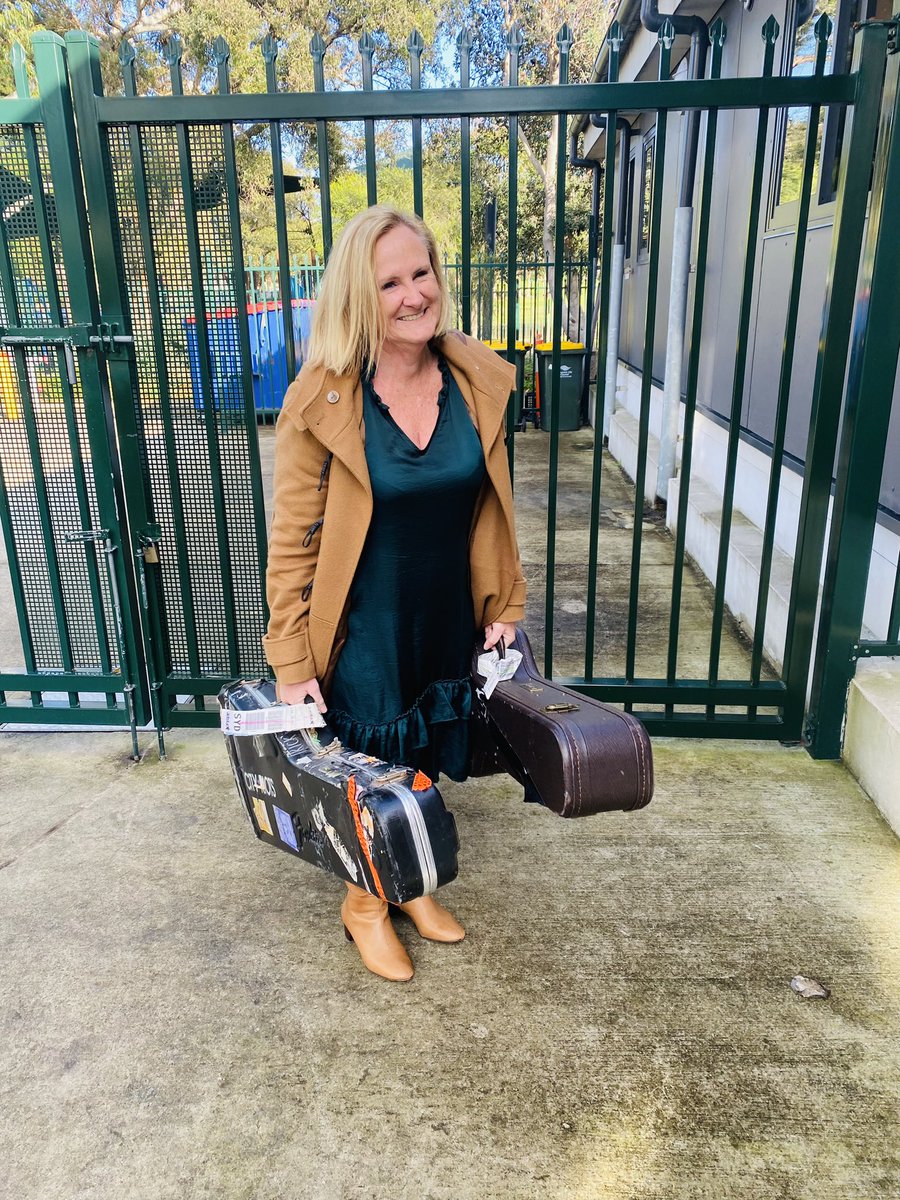 rickyriots's tweet photo. Super awesome to visit the amazing students at Rainbow Street Public School @josayers today, while they’ve been rockin the Amplify music education lessons across the school #musiceducation #musicinschools https://t.co/VUnlerl3ZP