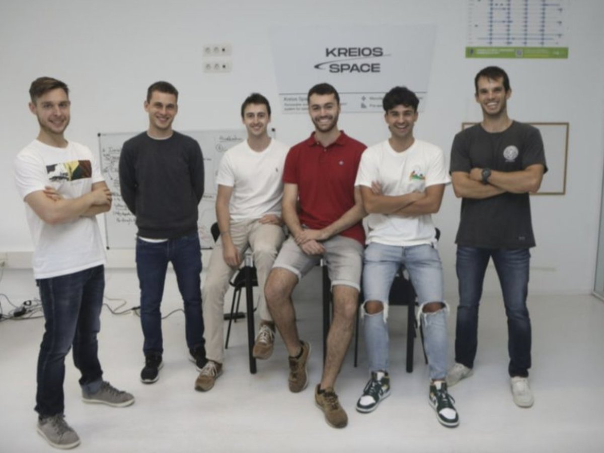 Al Andalus Innovation Venture (@aandalus_iv) on Twitter photo 💥#AAIV23 💥
Otra de las startups del evento🚀👇🏻
<a href="/KreiosSpace/">Kreios Space</a> , nuevo sistema de propulsión para satélites.
¿Aún no la conoces?
🔗alandalusinnovation.com/kreios-space-n… 💥#AAIV23 💥
Otra de las startups del evento🚀👇🏻
<a href="/KreiosSpace/">Kreios Space</a> , nuevo sistema de propulsión para satélites.
¿Aún no la conoces?
🔗alandalusinnovation.com/kreios-space-n…