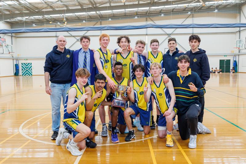 Enoch Osei-Tutu (@enochot26) on Twitter photo Junior Season Stats Open A D1 SAAS at Pembroke School:
19ppg 4ass 5reb 2.5stl 0.6blk
Ready for SA Schools Knockout competition to qualify for Australian Schools National Championships.
Photos from another successful Interschol against Westminister School
<a href="/CoachSepo/">Coach.Sepo</a> <a href="/PrepHoops/">Prep Hoops 🏀</a> Junior Season Stats Open A D1 SAAS at Pembroke School:
19ppg 4ass 5reb 2.5stl 0.6blk
Ready for SA Schools Knockout competition to qualify for Australian Schools National Championships.
Photos from another successful Interschol against Westminister School
<a href="/CoachSepo/">Coach.Sepo</a> <a href="/PrepHoops/">Prep Hoops 🏀</a>