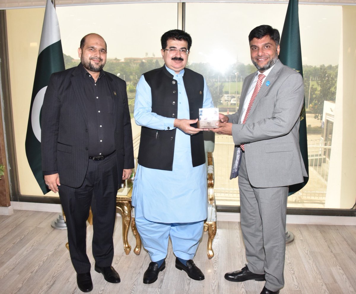 Islamic Relief Pakistan (@islamicreliefpk) on Twitter photo During an important discussion with <a href="/SenatePakistan/">ꜱᴇɴᴀᴛᴇ ᴏꜰ ᴘᴀᴋɪꜱᴛᴀɴ 🇵🇰</a> Chairman Sadiq Sanjrani, our CEO <a href="/WaseemAhmadIRW/">Waseem Ahmad</a> & CD <a href="/AsifSherazi17/">Asif Sherazi</a> delved into #ClimateChange impact, particularly in Balochistan.
Collaborative action is key to turning #RhetoricToReality, to build resilience in Pakistan. During an important discussion with <a href="/SenatePakistan/">ꜱᴇɴᴀᴛᴇ ᴏꜰ ᴘᴀᴋɪꜱᴛᴀɴ 🇵🇰</a> Chairman Sadiq Sanjrani, our CEO <a href="/WaseemAhmadIRW/">Waseem Ahmad</a> & CD <a href="/AsifSherazi17/">Asif Sherazi</a> delved into #ClimateChange impact, particularly in Balochistan.
Collaborative action is key to turning #RhetoricToReality, to build resilience in Pakistan.