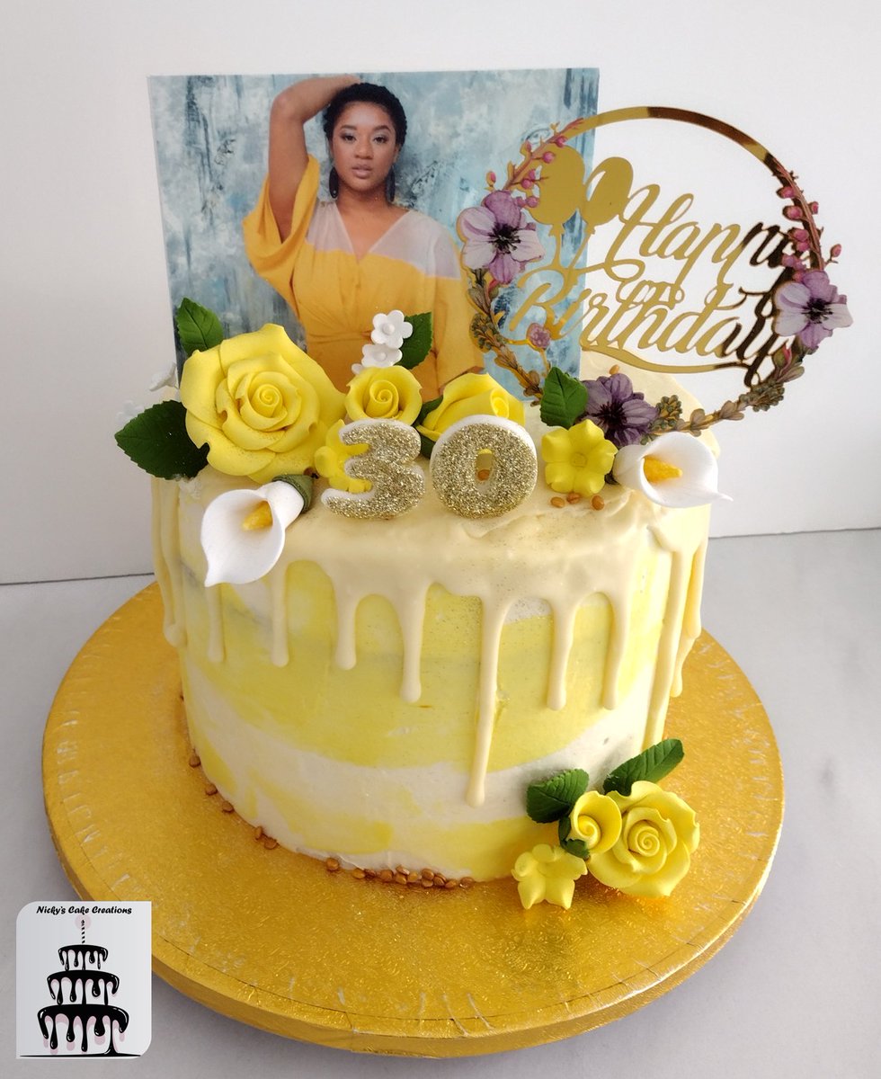 N_CakeCreations's tweet photo. Happy Birthday! 30 never looked so good 😊
#nickyscakecreations #dripcake #birthdaycake #birthdaygirl #30thbirthday #cakedecorating #sugarflowers https://t.co/LnB3E07Ke0