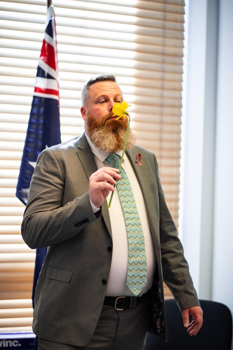 You're only here for a short visit. 

Don't hurry. 

Don't worry. 

And be sure to smell the flowers along the way.

Today is #DaffodilDay, a day where we honour all those who have been affected by cancer.

@CancerCouncilOz