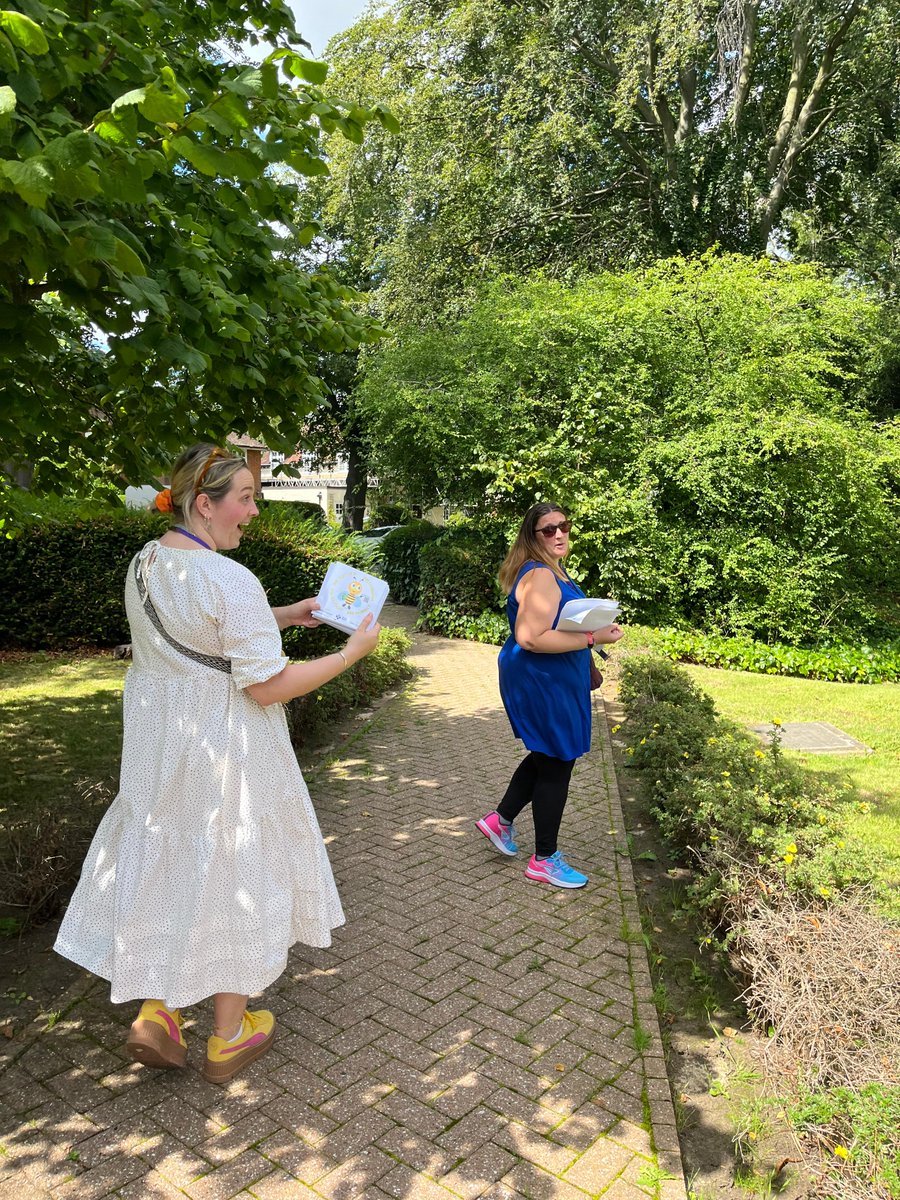 NorthHertsDC's tweet photo. 🐝 We’re building a ‘bee corridor’ in #Letchworth to help bees buzz around more easily as part of our wilding programme across #NorthHerts 🐝 

Find out more details about the project on our website: https://t.co/91GBt5JOq3 https://t.co/bv9xJg2JBn