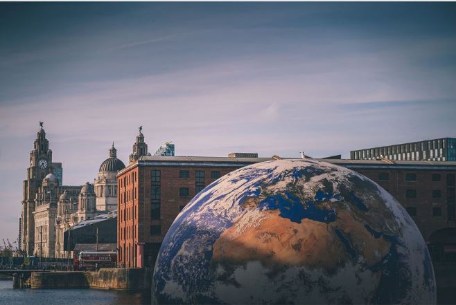 RLB360's tweet photo. Does anyone remember the floating Earth art exhibition we had on the Albert Dock earlier this year?! 
We are very lucky to have great art exhibitions around Liverpool regularly❤️
Which has been your favourite?! Leave your comments below!
📷@dannyarmerphoto
#rlb360 #floatingearth https://t.co/ewMDNEmkD7