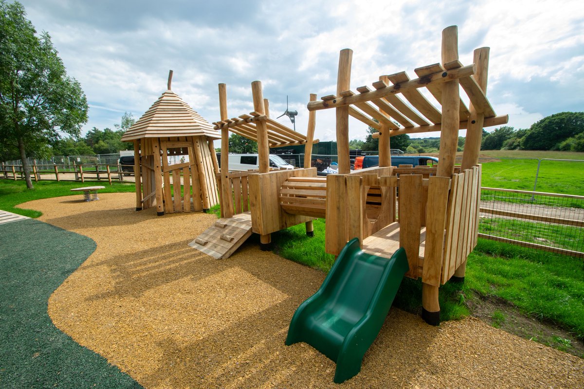 Greenspan_Pro's tweet photo. 🤸‍♂️ We're delighted to share- the newest #play area built by Greenspan for Itchen Valley Country Park is OPEN! 📷 

Phase two is coming soon so stay tuned...  

Find out more about our indoor and #outdoor #adventure play projects here: 
https://t.co/CRB1b1LfVj 

#attractions #uk https://t.co/1rnnWw0QDd