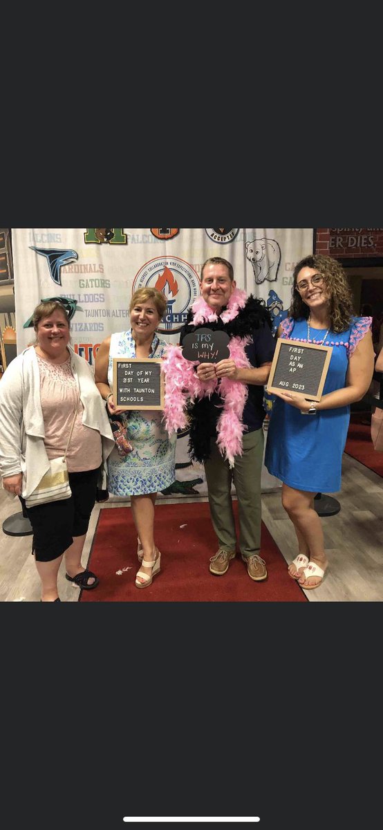 We missed you!#PolePolarbears!  Welcome back. 🍎🚌📚✏️