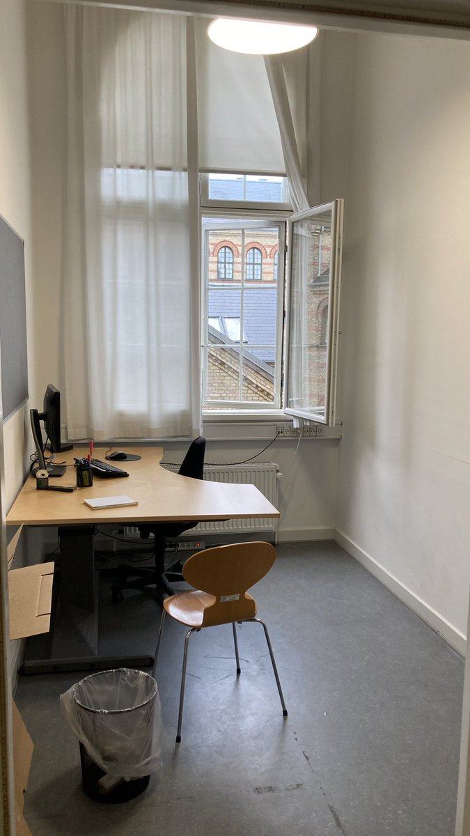 Today is officially my last day at <a href="/PolsciCph/">Department of Political Science, UCPH</a> after spending ten(!) whole years at the place, first as a student and later as an employee.

Next stop: <a href="/CApE_UCPH/">Center for Applied Ecological Thinking (CApE)</a> and a new research project about climate justice in Denmark and beyond. 🌱