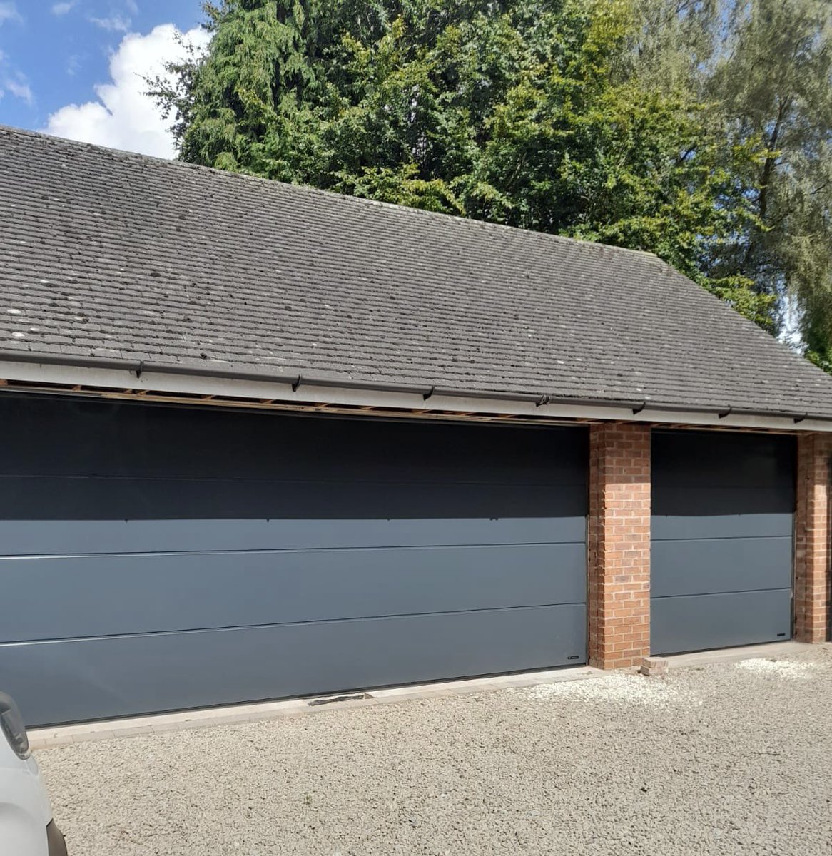 jdukdoorsystems's tweet image. We’re doubling up on style and functionality with this latest installation 🤩

Say hello to not one☝🏻, but two of our stunning Wisniowski garage doors✌🏻

Interested for your next project? Contact us today on:

📞 01924472924
📧sales@jdukltd.co.uk

#garagedoorgoals #doubledoor