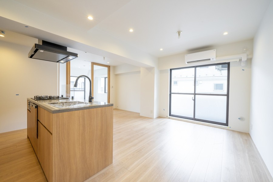 JpnRealtySTARTS's tweet image. Corner bright 2BR 5mins. to #Honkomagome and 6mins. to #Hakusan #Bunkyo #Tokyo

Price: JPY59.8M ≒ USD409K ≒ EUR375K
Structure: RCS
Built: Aug 1985
Size: 55sqm / 592sf

#renovation #realestate #property #dishwasher #Japan #sale

starts.co.jp/kaigai/lp/en/