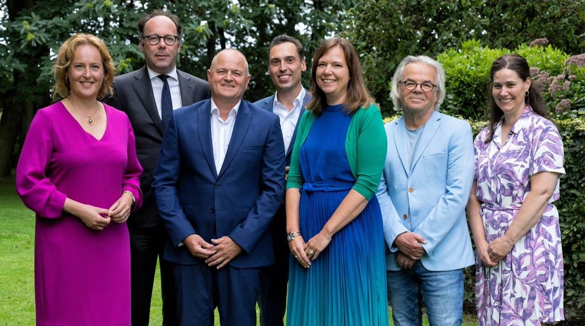 Coalitie presenteert bestuursakkoord, kandidaat-bestuurders bekend.
VVD, GroenLinks, PvdA, SP, D66 en Lokaal Brabant zijn het definitief eens over het nieuwe #bestuursakkoord: ‘Samen maken we Brabant!’. De presentatie is vrijdag live te volgen. bit.ly/44BPovs