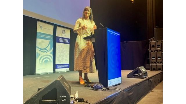DCCC (@dccccancer) on Twitter photo 'Hvis forskningen skal blive endnu mere effektiv, er vi også klar til fra politisk hold at klippe nogle af de snubletråde, der i dag spænder ben for mange af jer, der sidder her i salen i dag' siger <a href="/sophieloehde/">Sophie Løhde</a> i åbninbgstalen til #DKD2023 - så er vi i gang! #SamarbejdeOmKræft 'Hvis forskningen skal blive endnu mere effektiv, er vi også klar til fra politisk hold at klippe nogle af de snubletråde, der i dag spænder ben for mange af jer, der sidder her i salen i dag' siger <a href="/sophieloehde/">Sophie Løhde</a> i åbninbgstalen til #DKD2023 - så er vi i gang! #SamarbejdeOmKræft