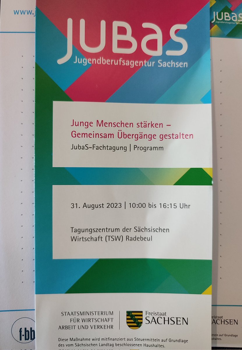 Wir sind heute bei der #jubas Fachtagung dabei und unterstützen mit unseren Erfahrungen in der Zusammenarbeit mit jungen Geflüchteten. Danke an die Landesservicestelle des @fbb_de für die Einladung und Organisation. #arbeit #ausbildung #integration
