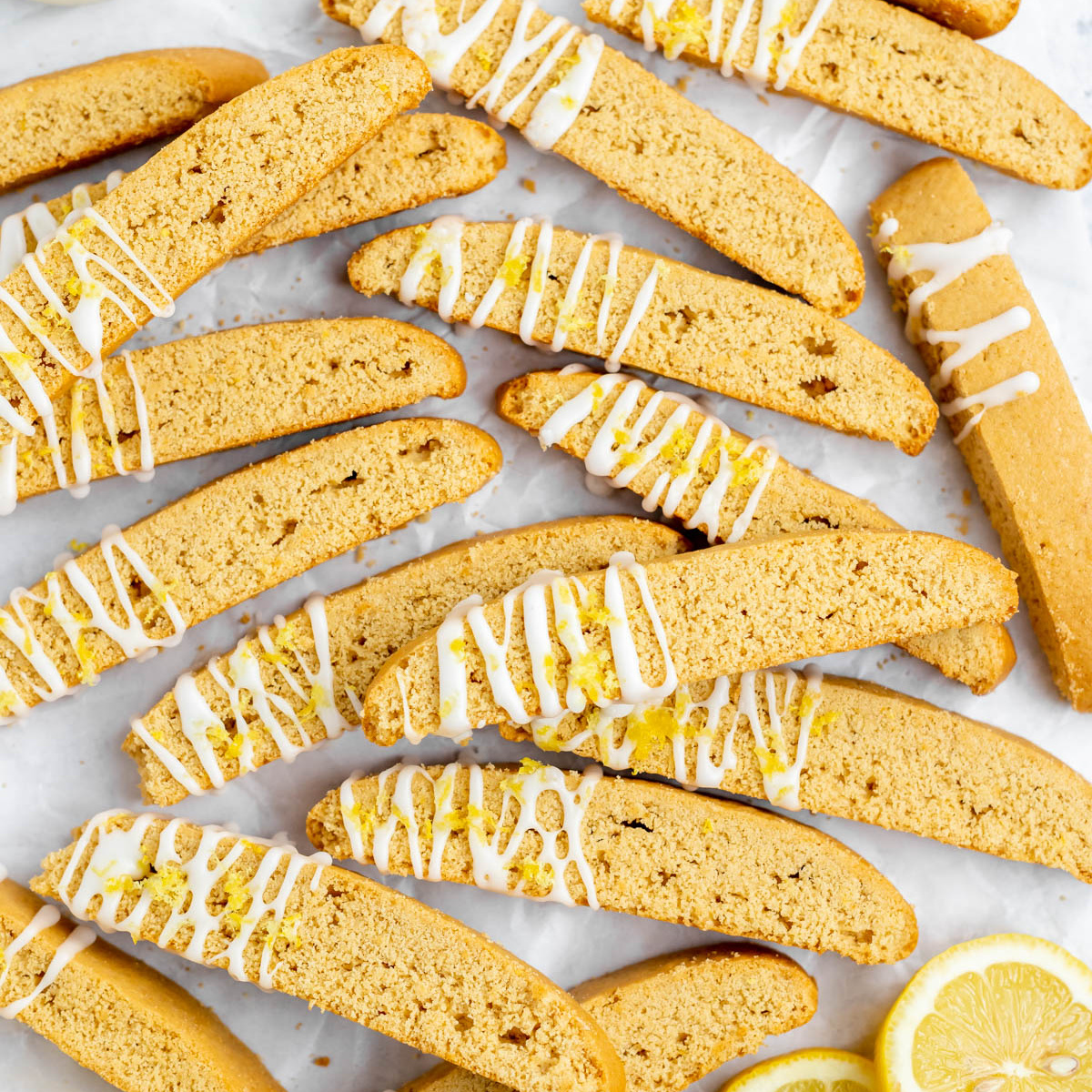 MarshasBakeBlog's tweet image. Lemon Biscotti – Deliciously crunchy twice-baked biscotti that is infused with lemon, drizzled with a sweet lemon glaze, and perfectly shaped for dunking. The BEST easy lemon biscotti recipe!

Recipe: marshasbakingaddiction.com/lemon-biscotti/