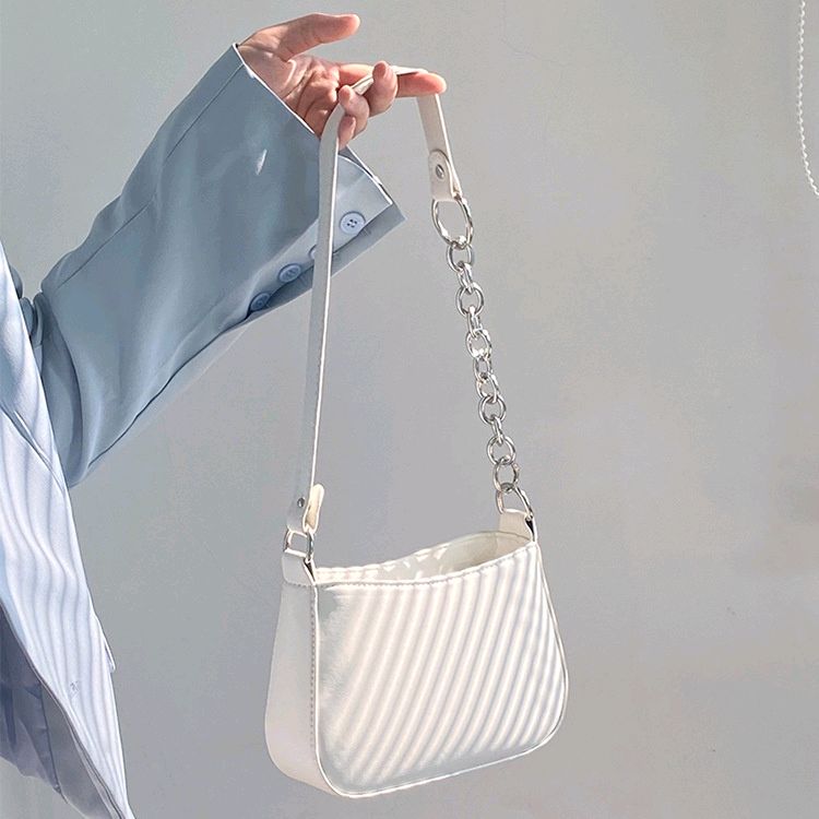 zzahna05's tweet photo. Cek Tas wanita fashion Shoulder Bag korea  import style sederhana warna solid premium Serbaguna untuk pergi keluar tas sling bag wanita tas wanita terbaru dengan harga Rp57.999. Dapatkan di Shopee sekarang! https://t.co/1qELQ0MpaX https://t.co/5zPn5VRn04
