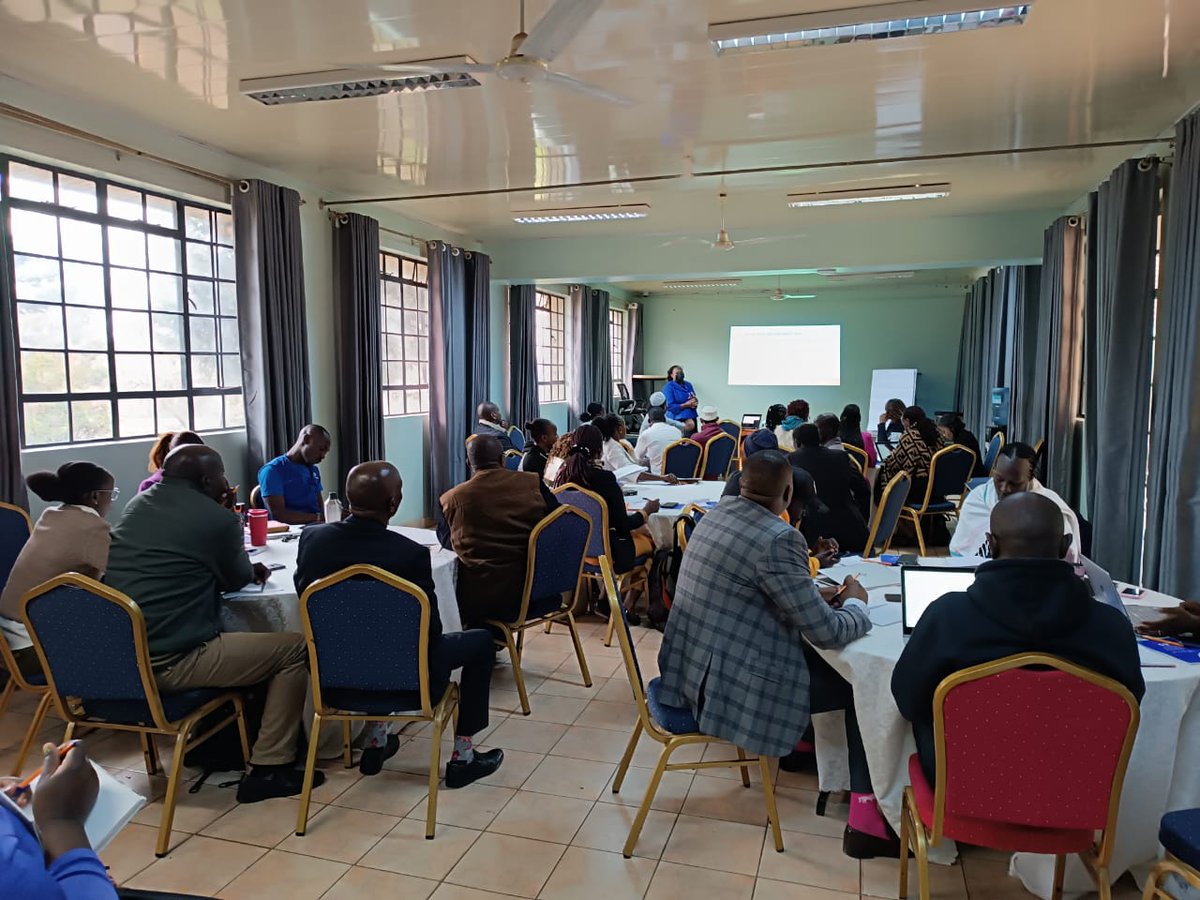 hesedafrica's tweet photo. 📢Empowering Change: Nairobi County Gender Sector Workshop🌍Collaborating with community, judiciary &amp;religious leaders @Janewkamau Vice Secretary @IntlWomenJudges highlighted strong support from the CJ's office 4 SGBV cases&amp; accessible justice thru' specialized courts @farmamundi https://t.co/6mrUMAESg4