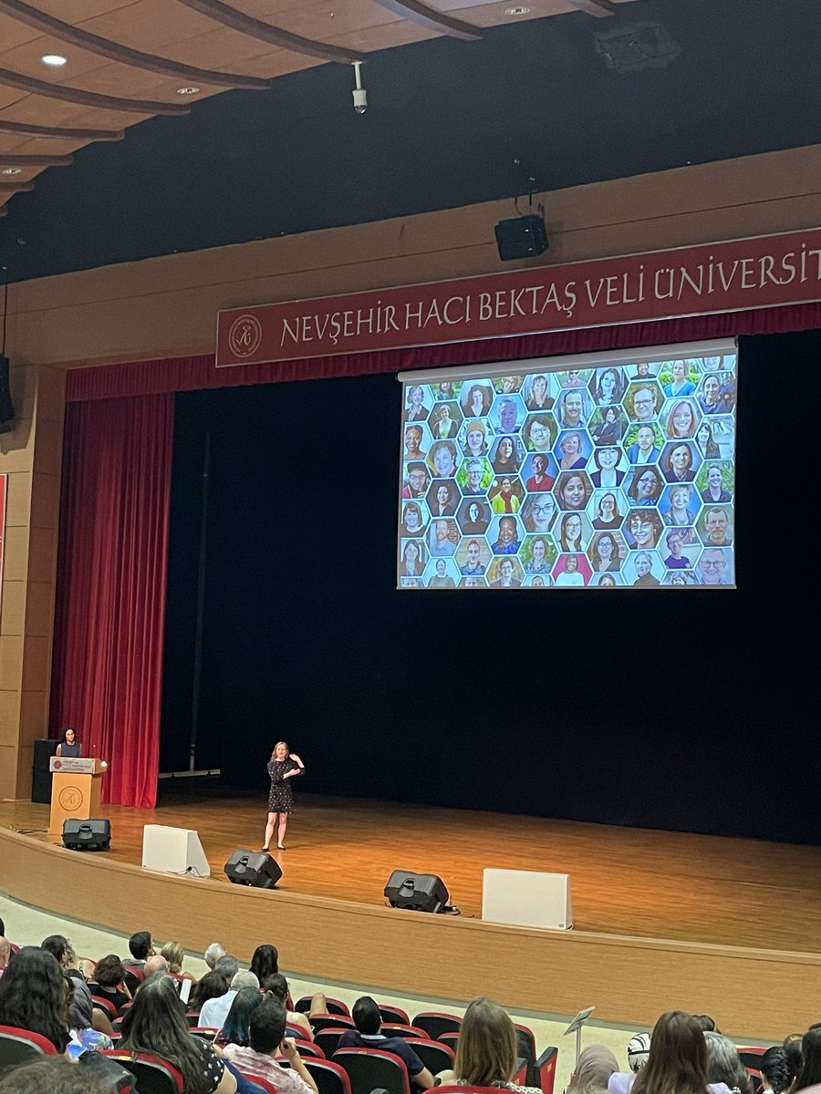 sjlee143's tweet photo. @EEMacLeod So exciting to see a PhD student give a plenary talk @esera2023 with @lucyavraamidou @ScienceSig Fun seeing friendly faces on screen too @HCarlone 😍 Thank you for supporting early career identity scholars! https://t.co/bAQSoujAZb