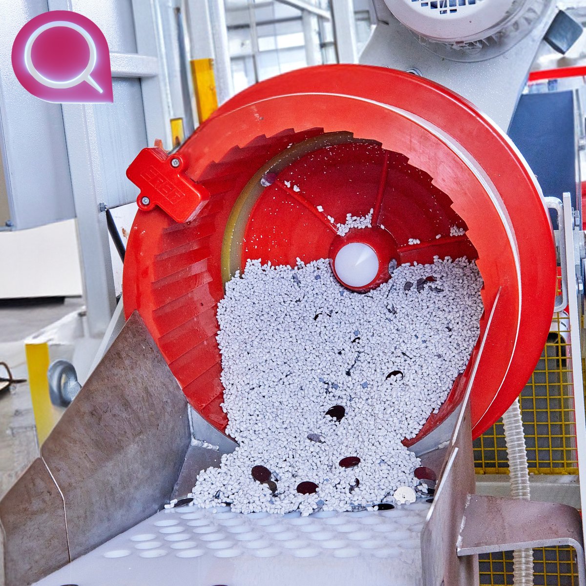 Qualitetch's tweet photo. Highlighting our multifaceted expertise, @Qualitetch  employs in-house processes like the Rosler vibratory machine. Beyond refining PCM's most notorious limitation, the bi-cuspic profile💎

#technology #innovation #manufacturing #chemicalengineering #mechanicalengineering https://t.co/d8mUepI5XU