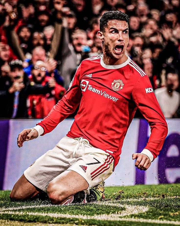 centredevils's tweet photo. 𝐎𝐧 𝐓𝐡𝐢𝐬 𝐃𝐚𝐲, 2 years ago, Cristiano Ronaldo completed his fairytale move back to Manchester United ❤️

🏟️ 54 appearances 
⚽️ 27 goals
🎯 5 assists
🏆 7 POTM
🏆 Sir Matt Busby Player of the Year
🏆 10 MOTM

The G.O.A.T 🐐 https://t.co/d6o3A1EEwz