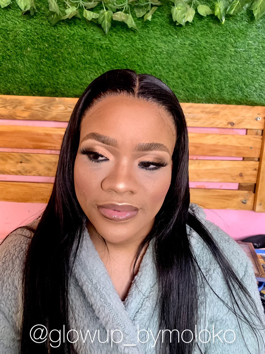 cheru_m's tweet photo. Makeup done by me 
Graduation glam. 👩🏽‍🎓
For bookings contact me on WhatsApp: 0656641806.

Bookings open for weekends only.

#earthquake #viralvideo #GirlTalkZA https://t.co/EoiFgYB0OY