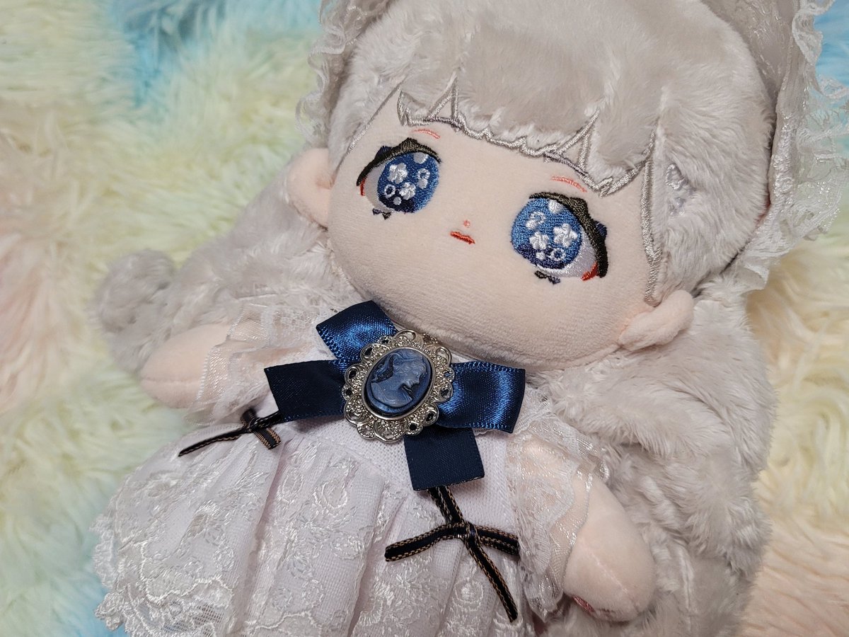 네이비 펠리스 리본&amp;파츠 색깔이랑 눈동자색이 너무 찰떡같이 들어맞아서 눈물이 난다 정말 너무너무 잘 어울려 윈터디어야 ㅠ0ㅠ 

Doll: 무속성 겨울디어 윈터디어 (<a href="/JYK_som/">JYK 솜인형 기획사(문의 채널톡으로!)</a>)

Dress: 희윰숲 펠리스 시리즈 네이비 색상 <a href="/Heeyum_forest/">🕊️희윰숲🕊️</a> 
 x.com/ilovemydoll18/…